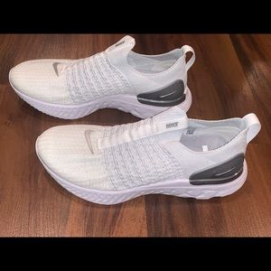 Womens Nike React Phantom Flyknit 2